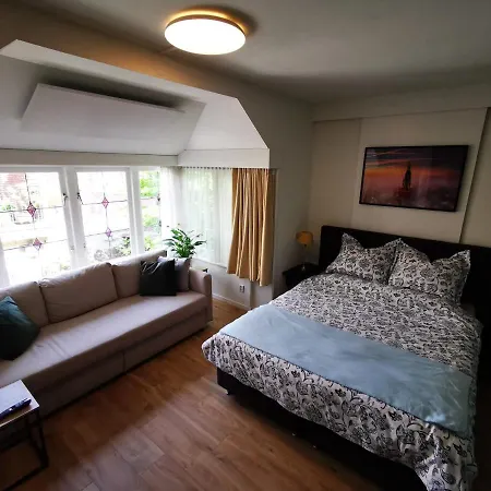 Гостевой дом Unique Courtyard House With Sauna In Center